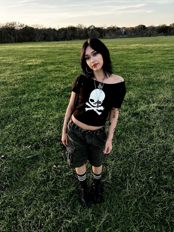 files/gothgirl_goth_outfits_emocore_emogirl.jpg